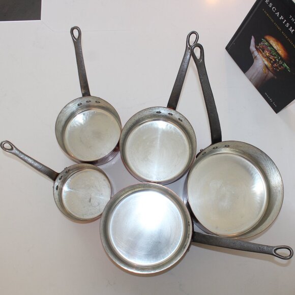 French Vintage Hammered 5 piece Copper Pot set - Picture 4 of 6